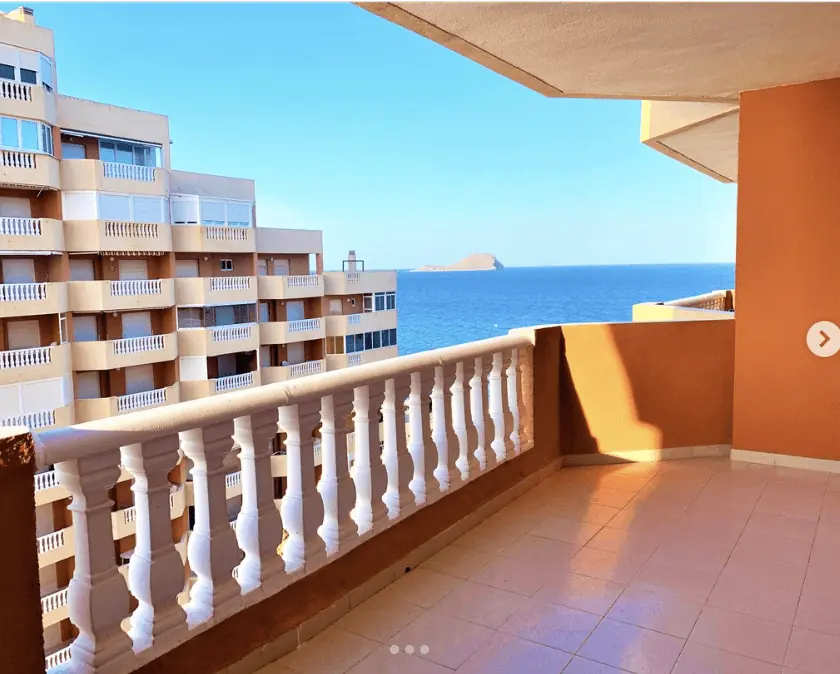 Inside the PRIMERA LINEA Inmobiliarias office in Cabo de Palos