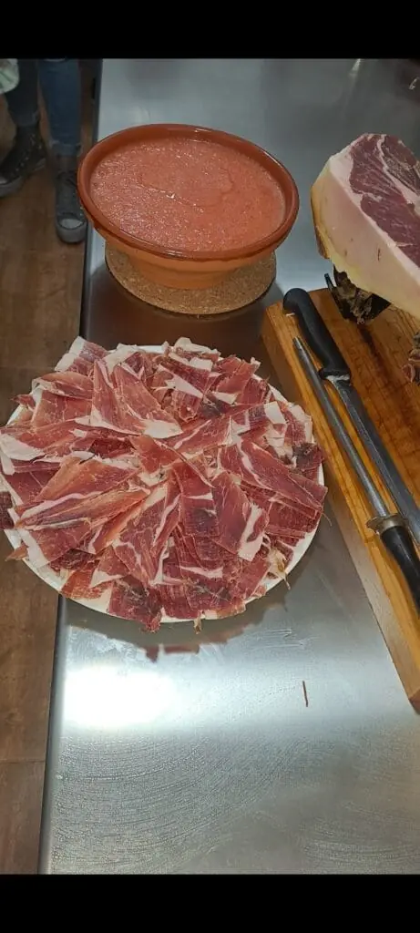 Jambon coupé au couteau chez Punto de Amarre, Cabo de Palos
