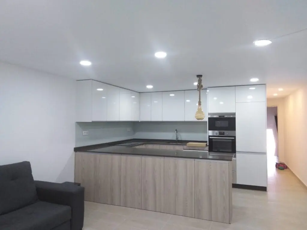 Salle de bains rénovée par Mangadecor