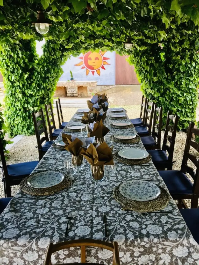 Atmosphäre im Restaurant Canela bei Sonnenuntergang