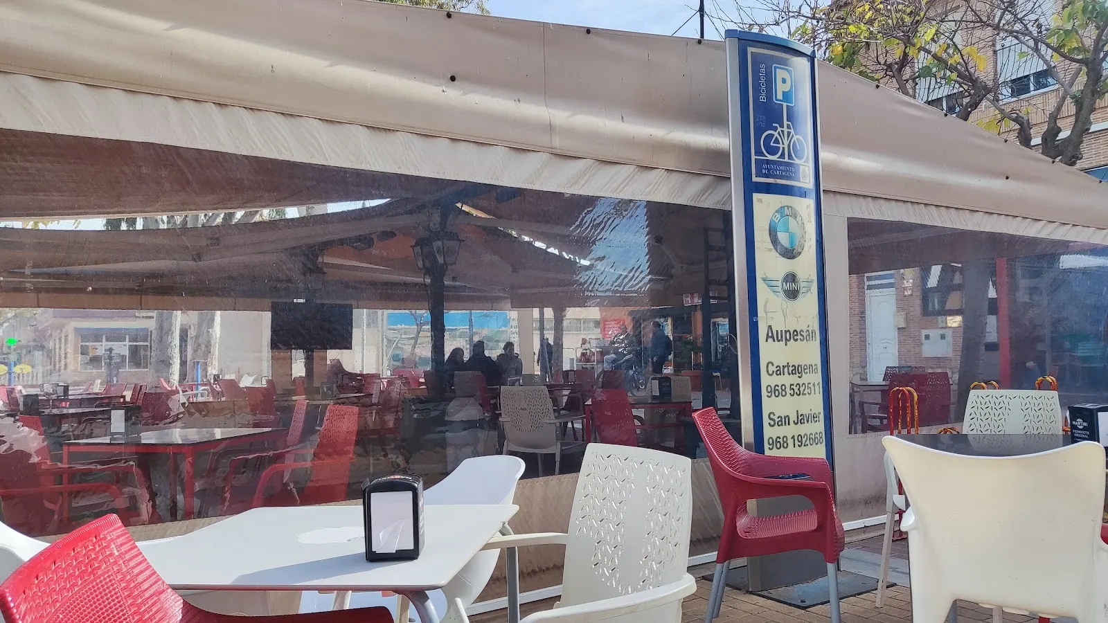 Ambiance du Terraza del Sol Coffee Bar à Los Belones