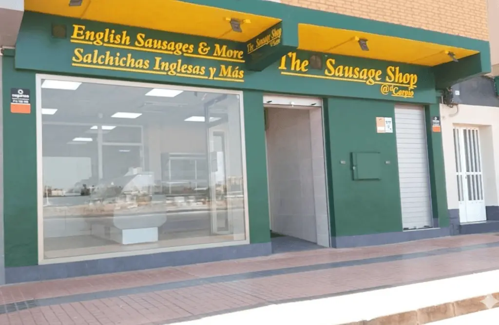 Charcuterie britannique en vente chez The Sausage Shop, Los Belones
