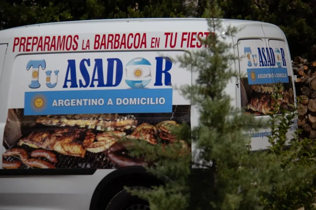 Fassade des Tu Asador Argentino im Puerto Tomás Maestre