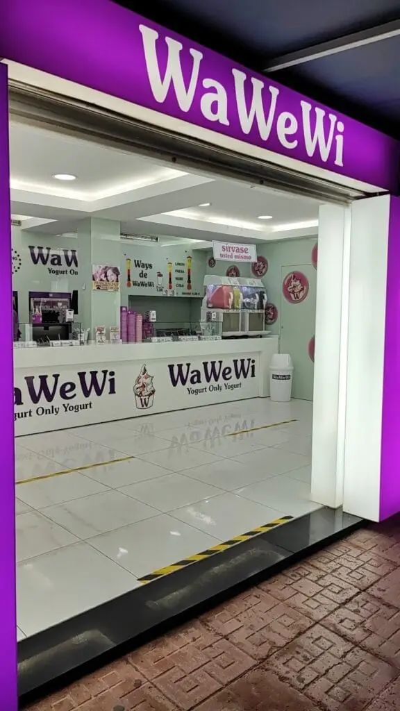 Soft-serve ice cream at Wawewi, Plaza Bohemia