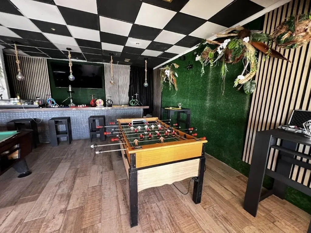 Atmosphäre in der White Diamond Lounge Bar, km 13 La Manga