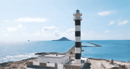 Faro del Estacio (pasado el Puente del Estacio), lugar de interés en La Manga del Mar Menor