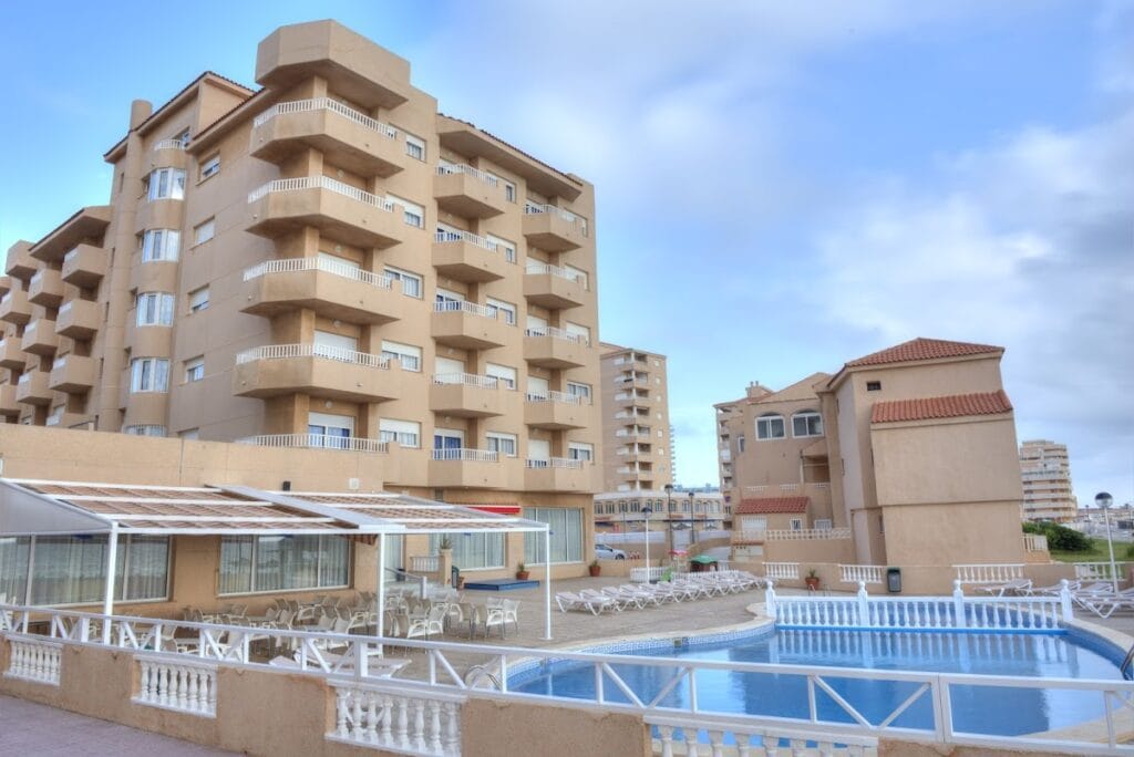 Aparthotel La Mirage — Alojamientos en La Manga