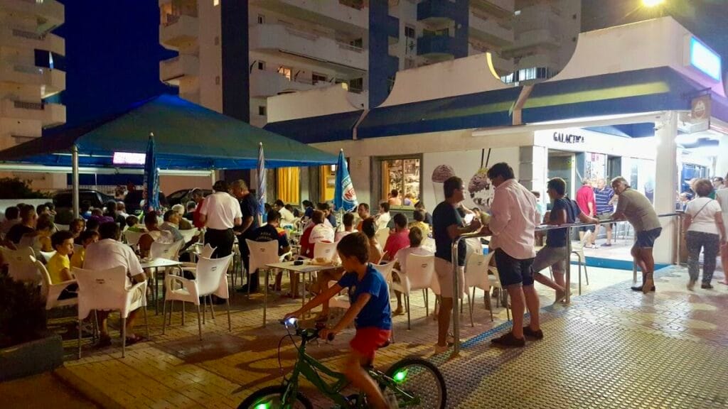Bar Galáctica — Café/Copas en La Manga