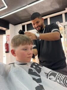 Barbería Y Corte Issan The Black