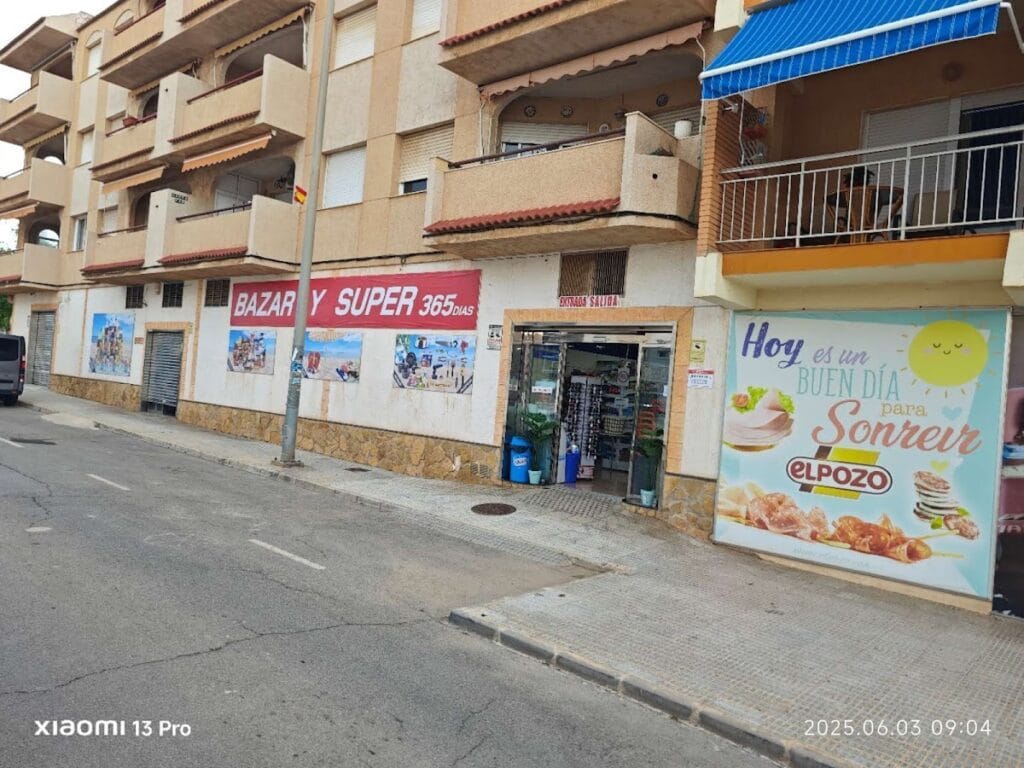 BAZAR Y SUPER 365 Dias — Comercios en La Manga Club