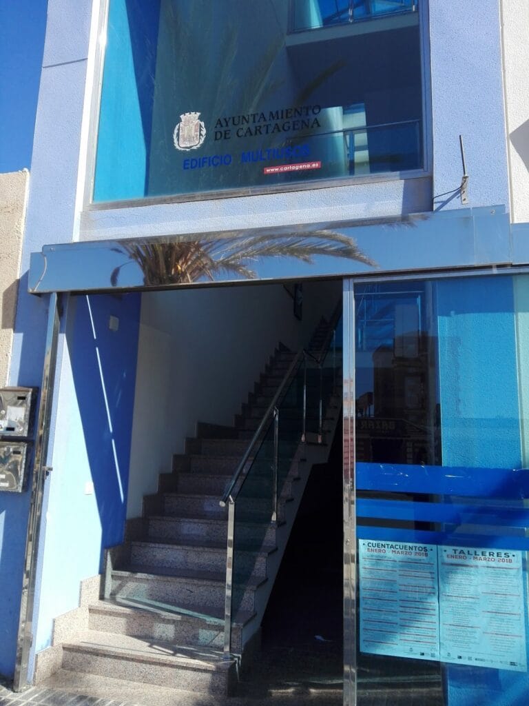 Biblioteca La Manga del Mar Menor (Cartagena) — Servicios en La Manga
