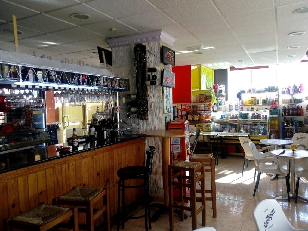 Cafe Bar Arrebato — Café/Copas en La Manga