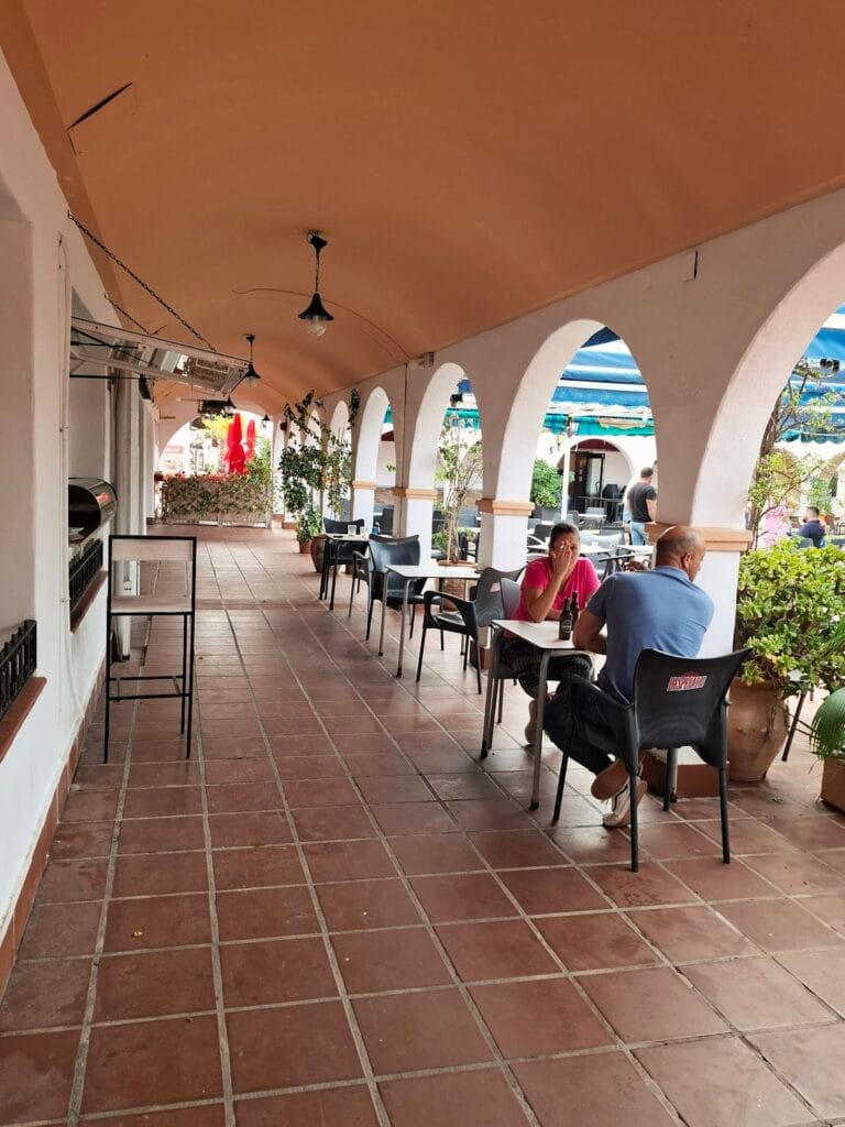 Cafetería Confitería La Deliciosa — Café/Copas en La Manga