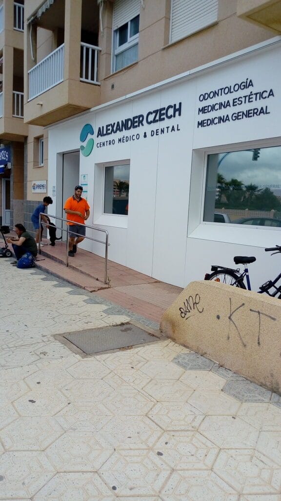 Centro Alexander Czech — Salud & Belleza en La Manga