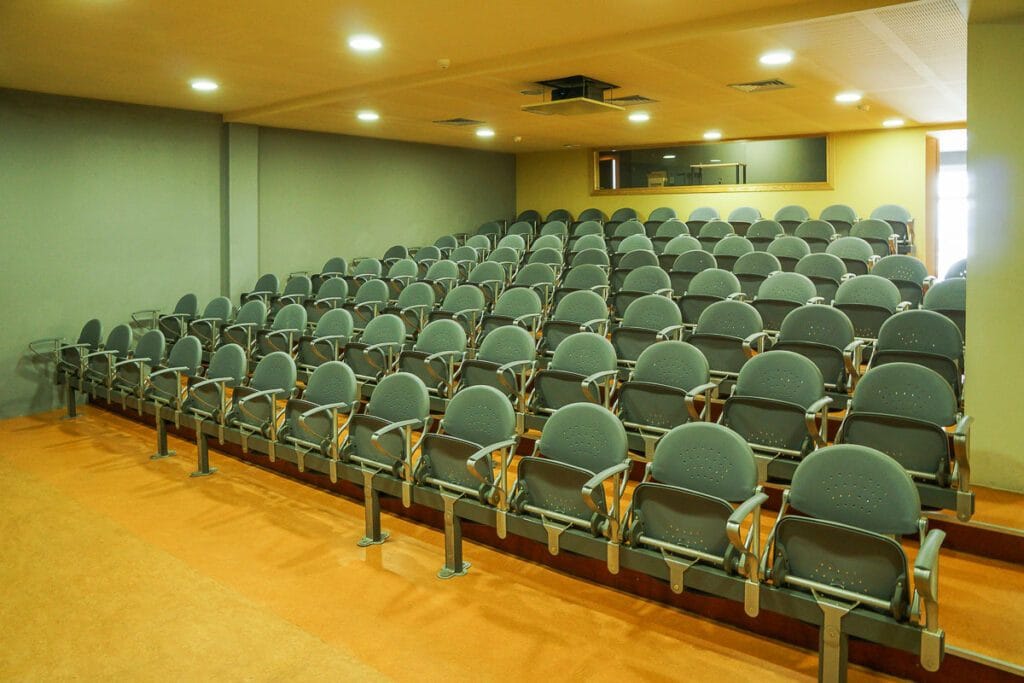 CENTRO DE VISITANTES DE CABO DE PALOS — Servicios en Cabo de Palos