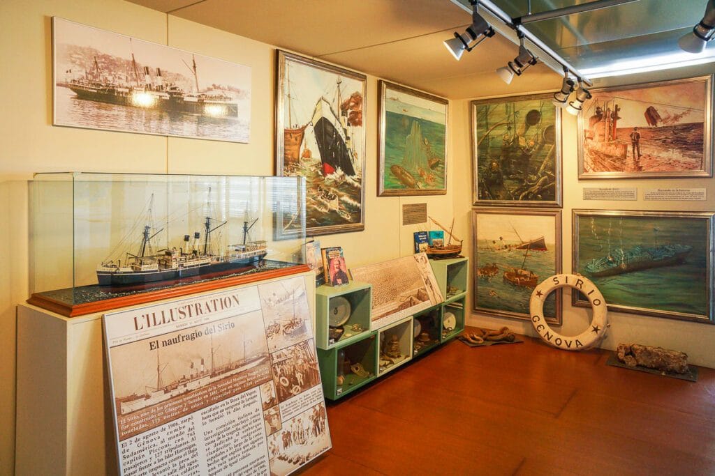 CENTRO DE VISITANTES DE CABO DE PALOS — Servicios en Cabo de Palos