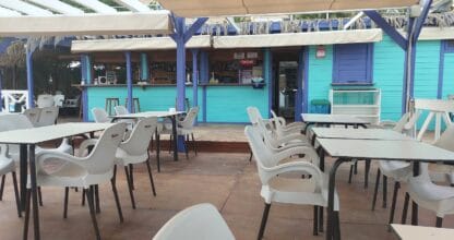 Dos Mares Beach Club a pie de playa en La Manga del Mar Menor