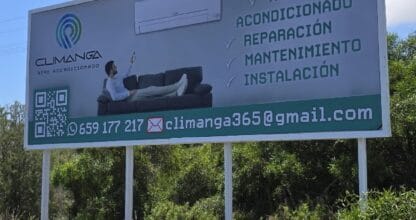 Valla publicitaria exterior de Climanga aire acondicionado con servicios de reparación, mantenimiento e instalación, La Manga