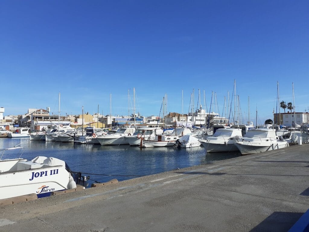Club Náutico Cabo de Palos — Barcos en Cabo de Palos