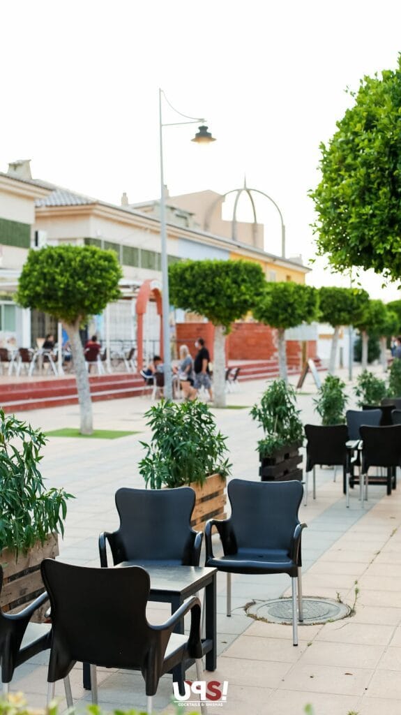 Coctelería UPS Shisha & Cocktail - La Manga - Café/Copas en La Manga del Mar Menor