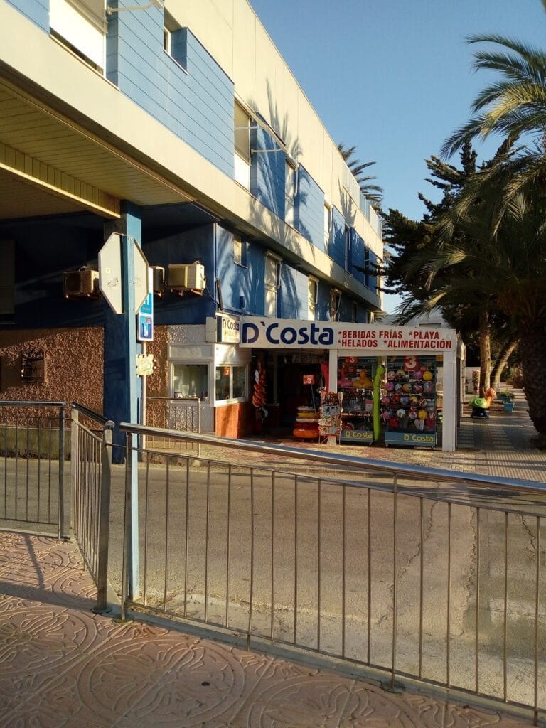 D`Costa REGALOS Y MUCHO MÁS. — Comercios en La Manga