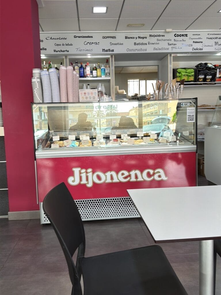 El Pedregal Heladeria Cafeteria — Comercios en Cabo de Palos