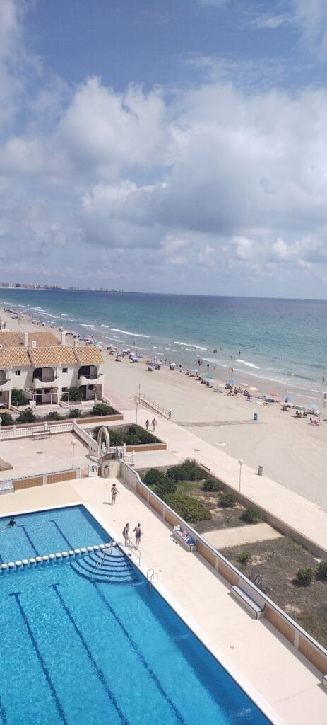 Esmeralda III — Comercios en La Manga Club