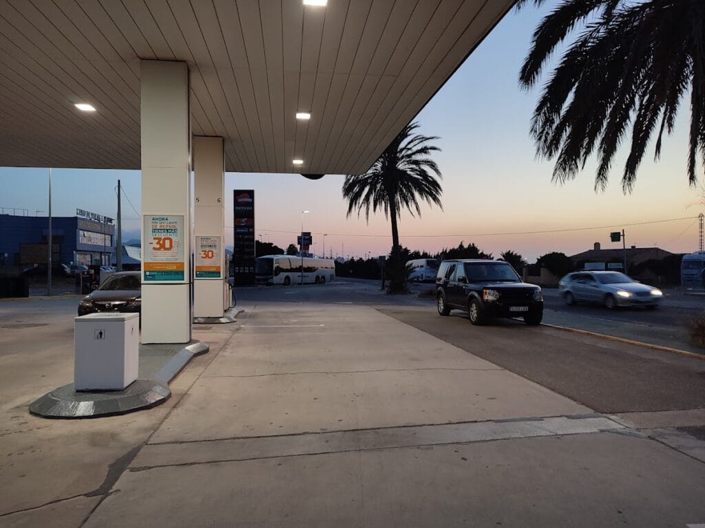 Estación de Servicio Repsol — Servicios en Cabo de Palos