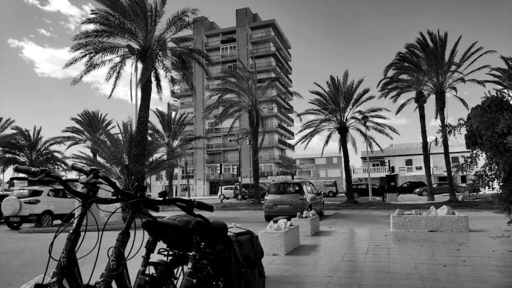 Estanco La Manga 1 Entremares — Comercios en Cabo de Palos
