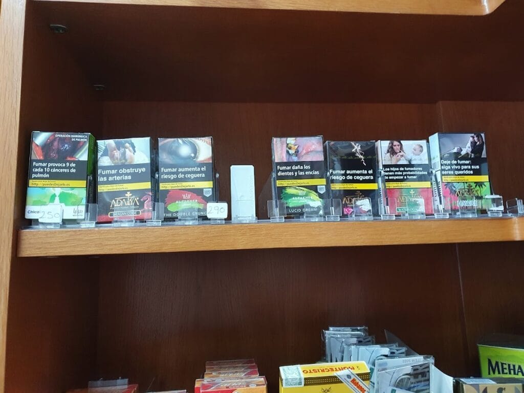 Estanco Los Nietos — Comercios en La Manga Club