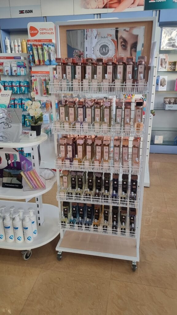 Farmacia Paloma Gómez López-Tello — Salud & Belleza en La Manga