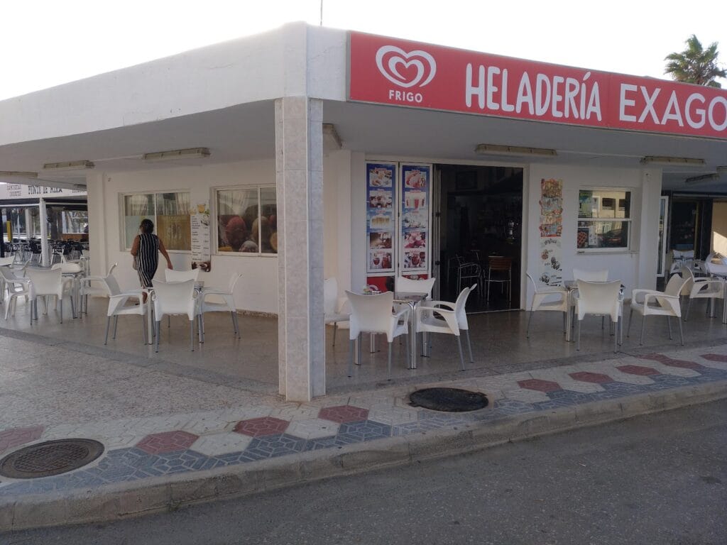 Helados artesanales en Heladería Exágono, La Manga del Mar Menor