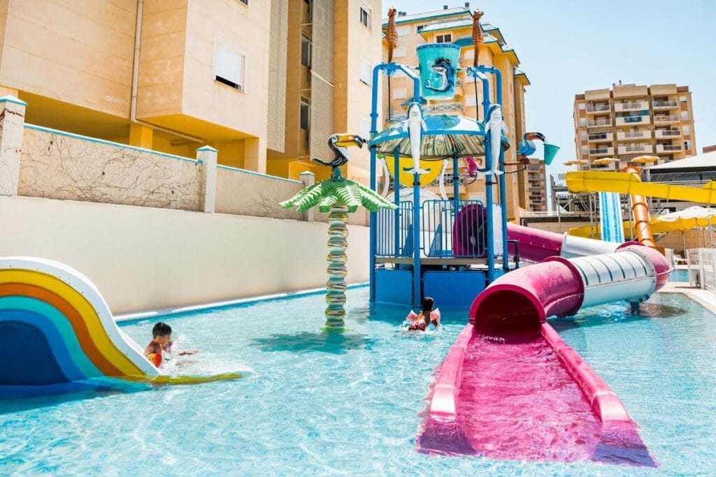 Hotel Bakour La Manga Splash — Alojamientos en La Manga