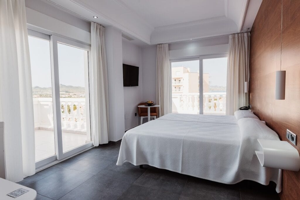 Hotel Delfines — Alojamientos en Cabo de Palos