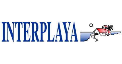 Logotipo de Interplaya con letras azules y dibujo de casas junto al mar, servicio inmobiliario en La Manga del Mar Menor