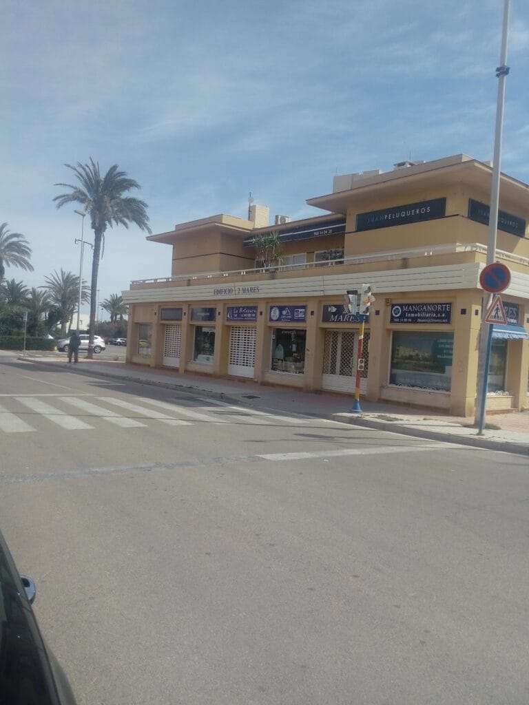 Juan Peluqueros — Salud & Belleza en La Manga
