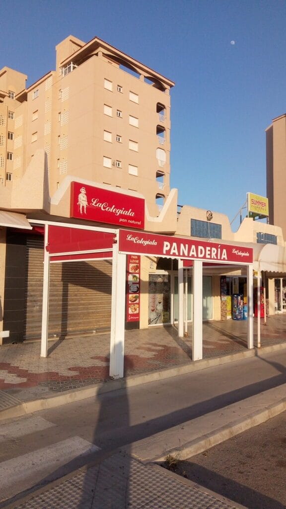 La Colegiala - Café/Copas en La Manga del Mar Menor