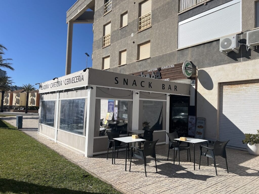 La Kovbasá Breakfast/Lunch/SnackBar — Alojamientos en La Manga