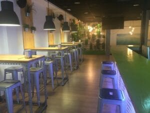 La Ola bar