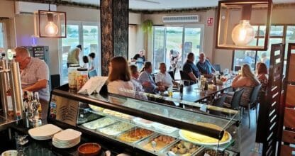 Laroye Café - Café/Copas en La Manga del Mar Menor