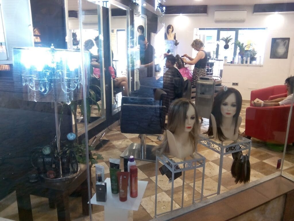 Lola Sáez peluquería & estética — Salud & Belleza en La Manga Club