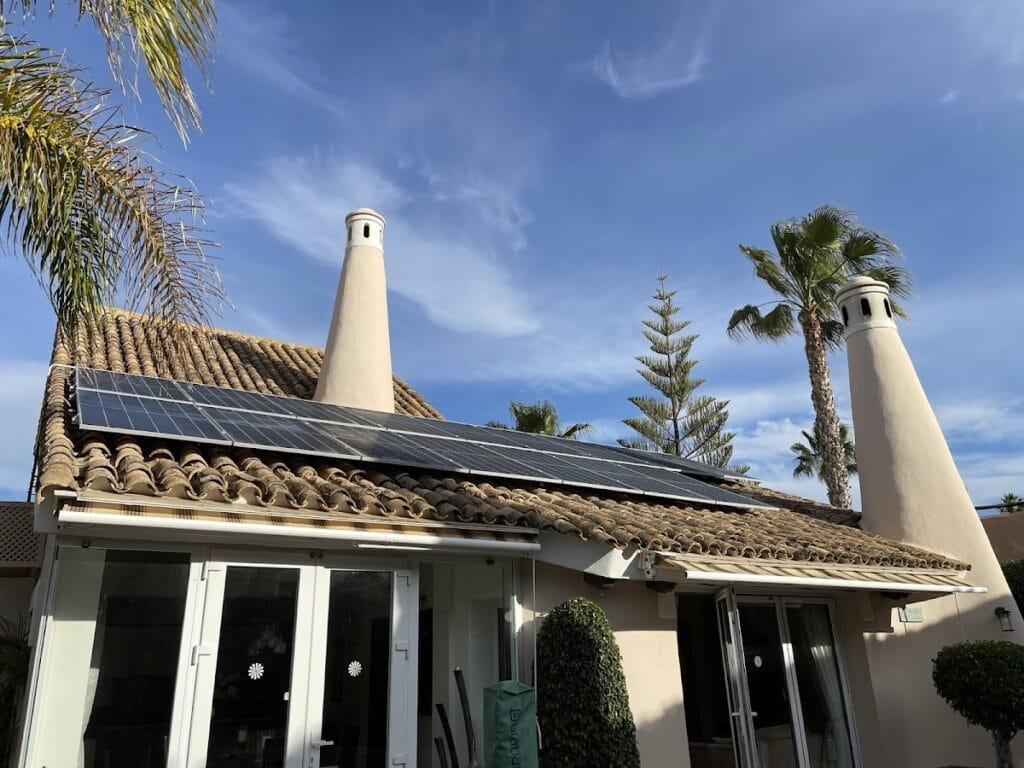 LUNA RENOVABLES S.L. — Servicios en La Manga Club