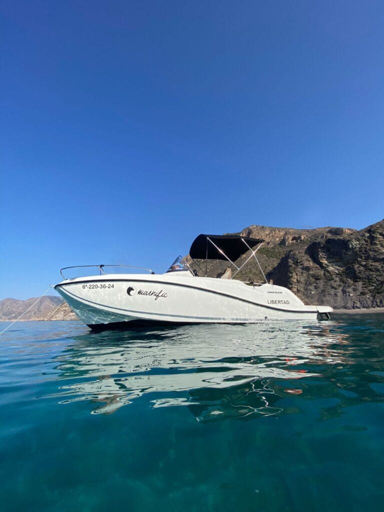 Marnific Nautic Club Región de Murcia — Barcos en La Manga