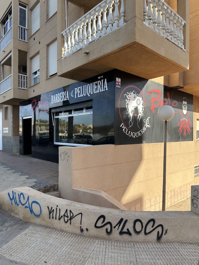 Peluquería Barbería Beye — Salud & Belleza en La Manga