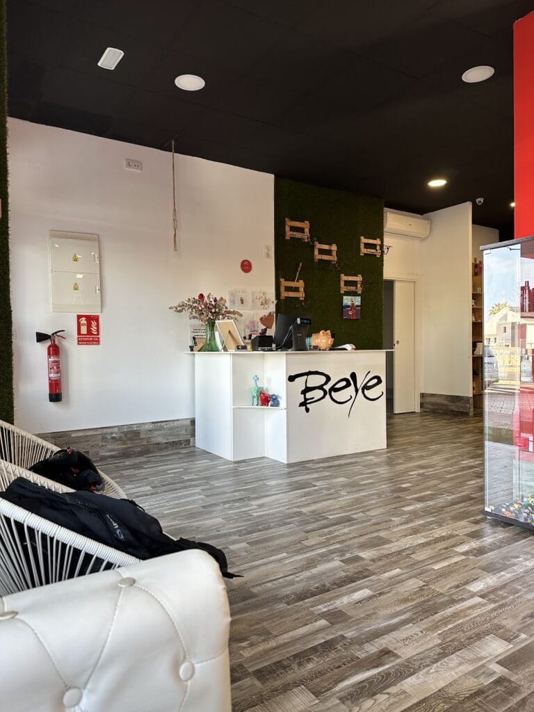 Peluquería Barbería Beye — Salud & Belleza en La Manga