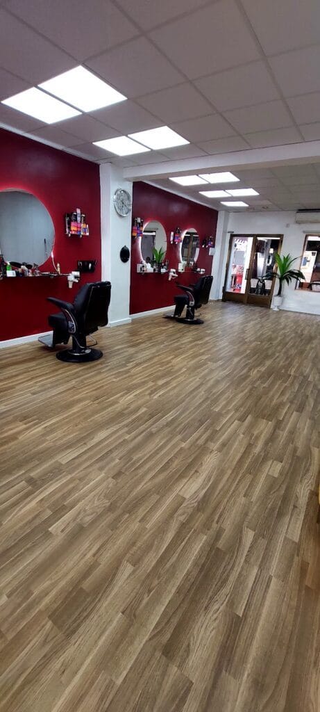 Peluquería Barbería Paris 4 — Salud & Belleza en La Manga Club