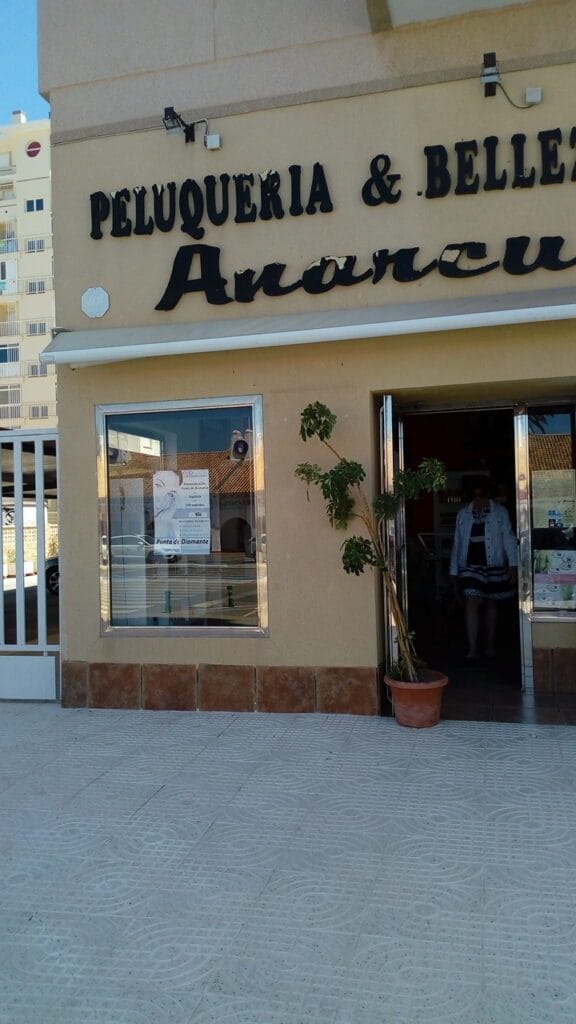 Peluqueria Y Estetica Anarcu — Salud & Belleza en La Manga Club
