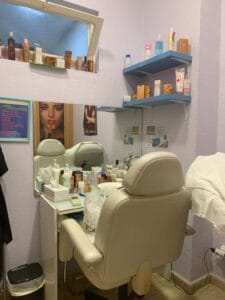 Peluqueria y Estetica Anays — Salud & Belleza en La Manga Club