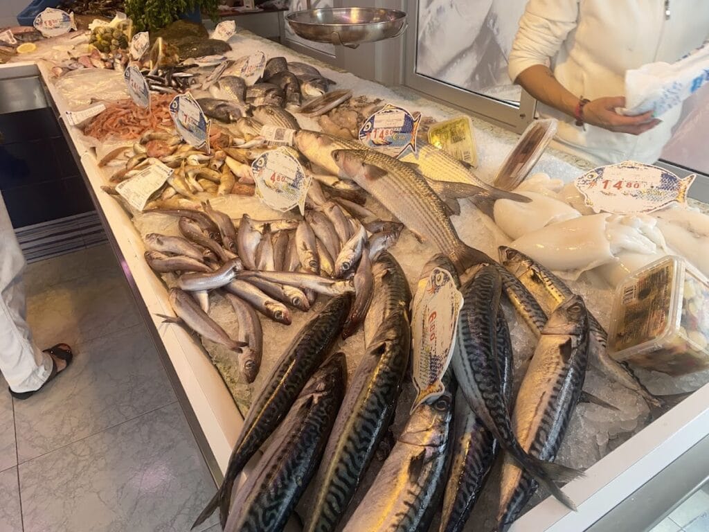Pescadería Tres Hermanos — Comercios en La Manga Club