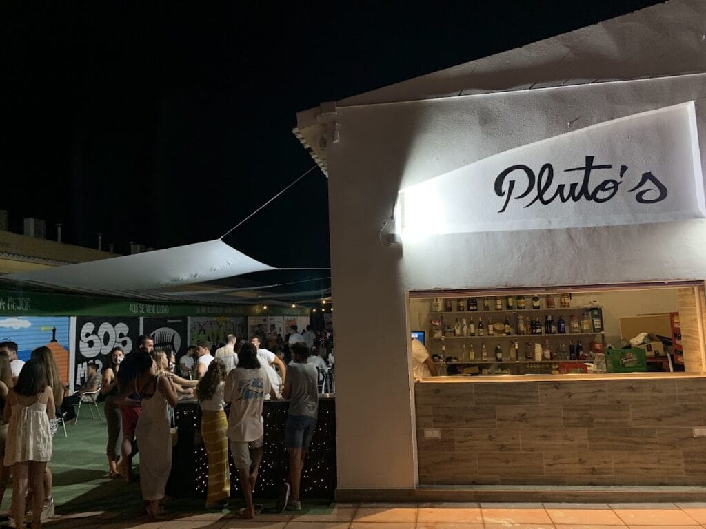 Pluto’s - Café/Copas en La Manga del Mar Menor